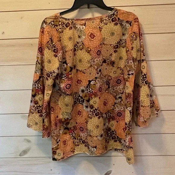 Cha Cha Vente Floral Blouse V neck Bell Sleeves Size L - Picture 4 of 5